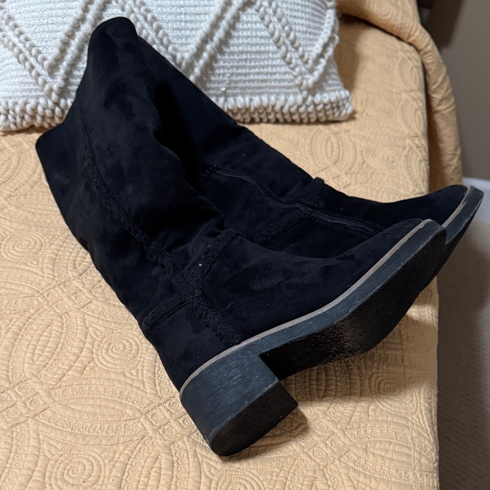 Olivia Miller Black Winter Boots - Picture 5 of 5